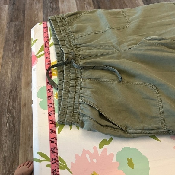 Maurices size 12 cotton/lyocell olive green, cargo pants - Picture 8 of 8
